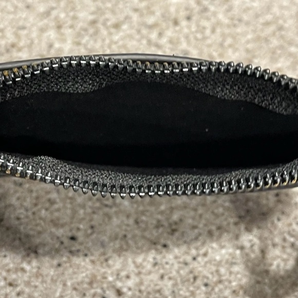 NWOT Darcy Marks London Black Leather Wristlet - Picture 10 of 10